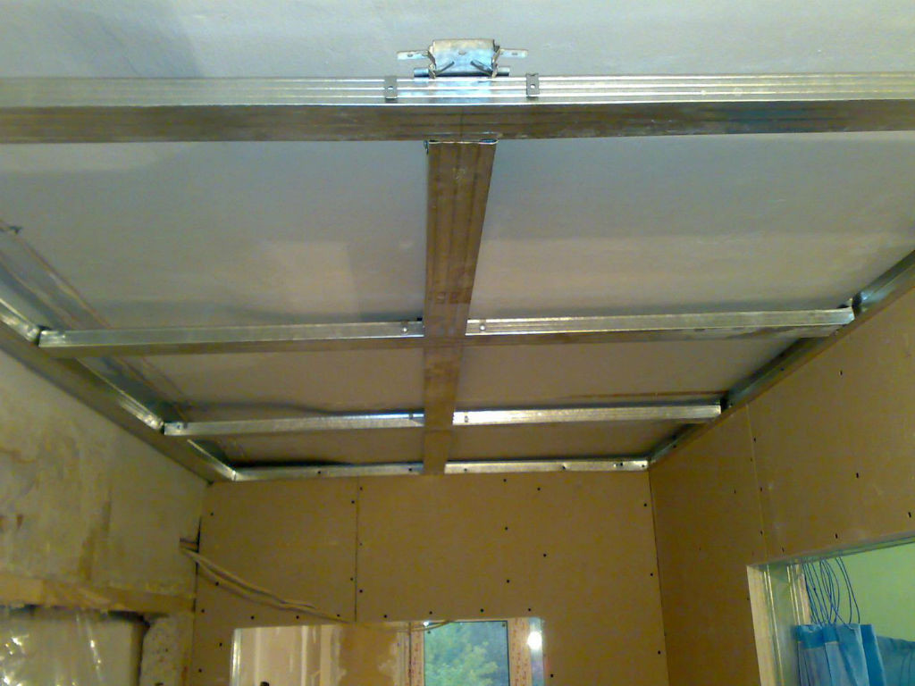Ремонт потолка в квартире своими руками СПБ - стоимость,фото
