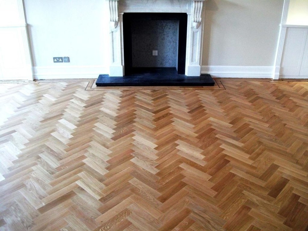 istoria-solid-parquet-oak-herringbone-wood-floor-with-double-wenge-1